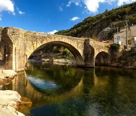 Meuble En Ardeche A De Labeaume Proche De La Riviere Διαμέρισμα *